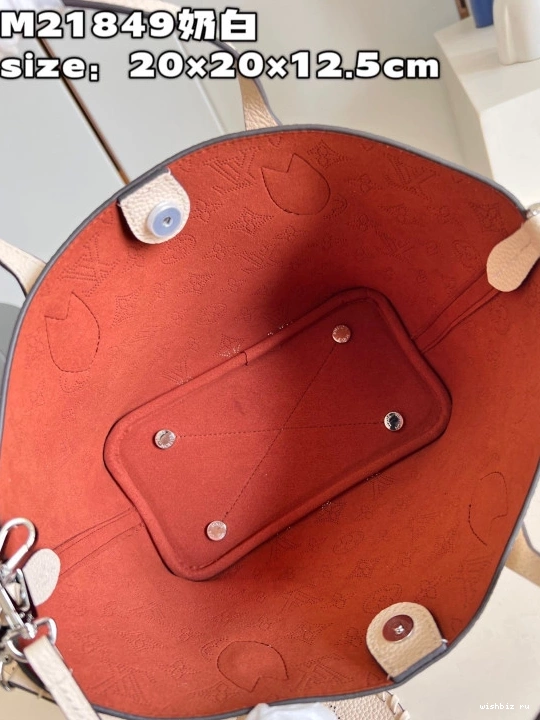 WIS VUITTON LOUIS PM BLOSSOM 0307